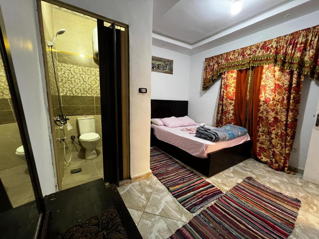 Jana Pyramids View In 3 Bed and Breakfast Kafret el-Gabal Buitenkant foto