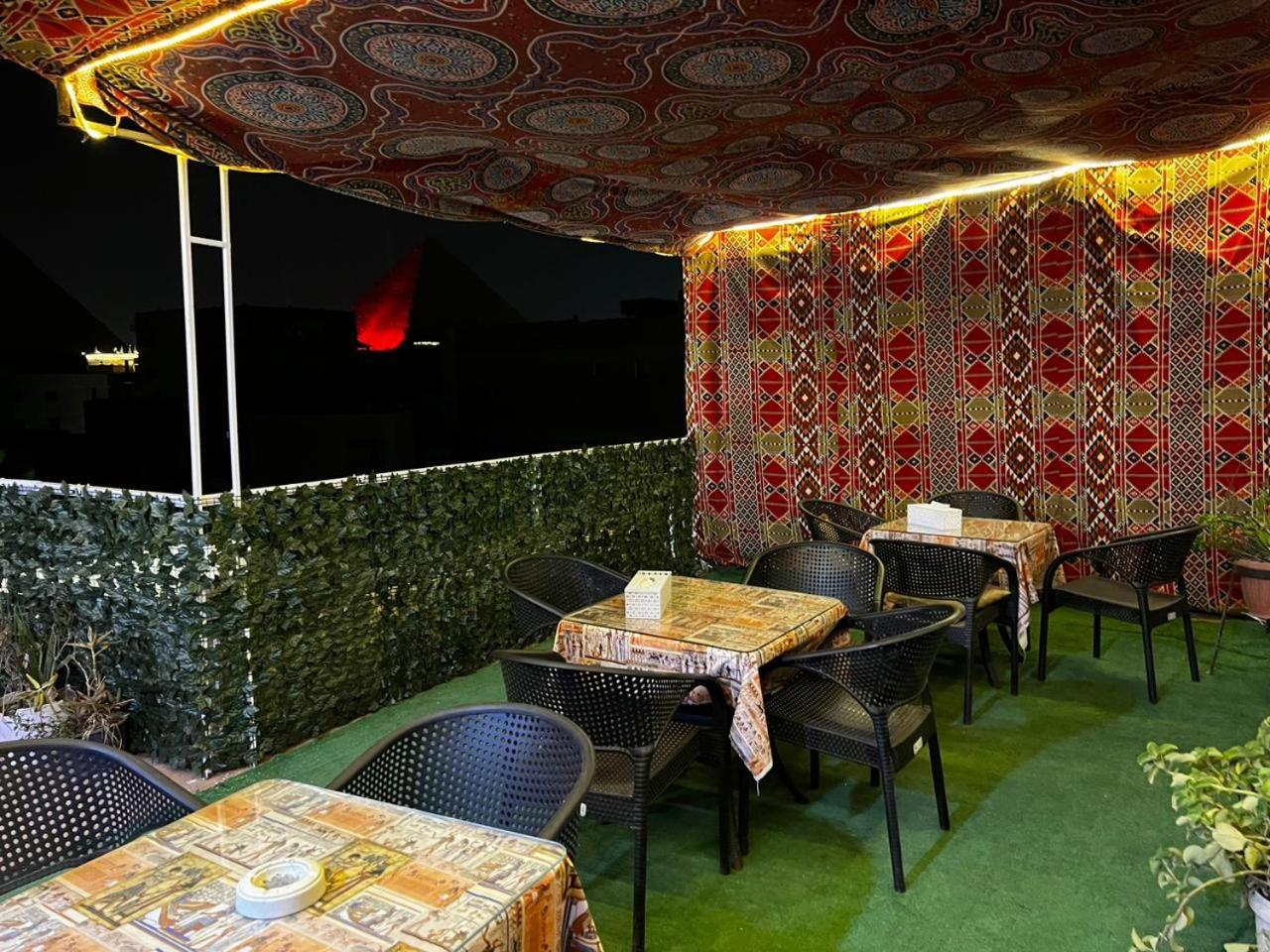 Jana Pyramids View In 3 Bed and Breakfast Kafret el-Gabal Buitenkant foto