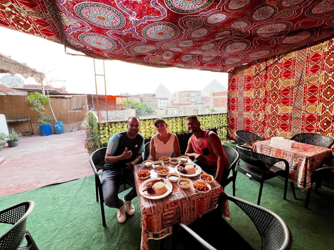 Jana Pyramids View In 3 Bed and Breakfast Kafret el-Gabal Buitenkant foto