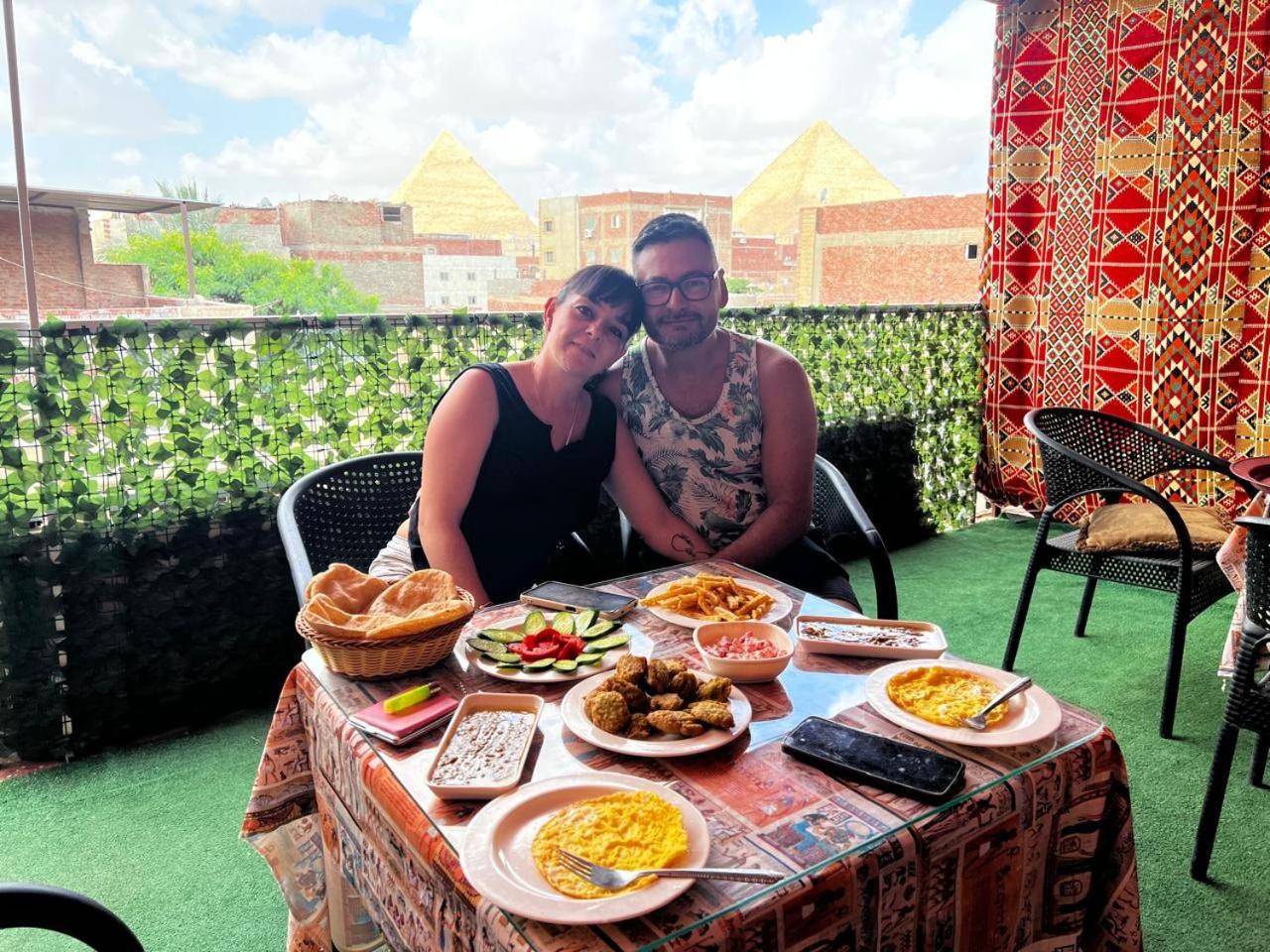 Jana Pyramids View In 3 Bed and Breakfast Kafret el-Gabal Buitenkant foto