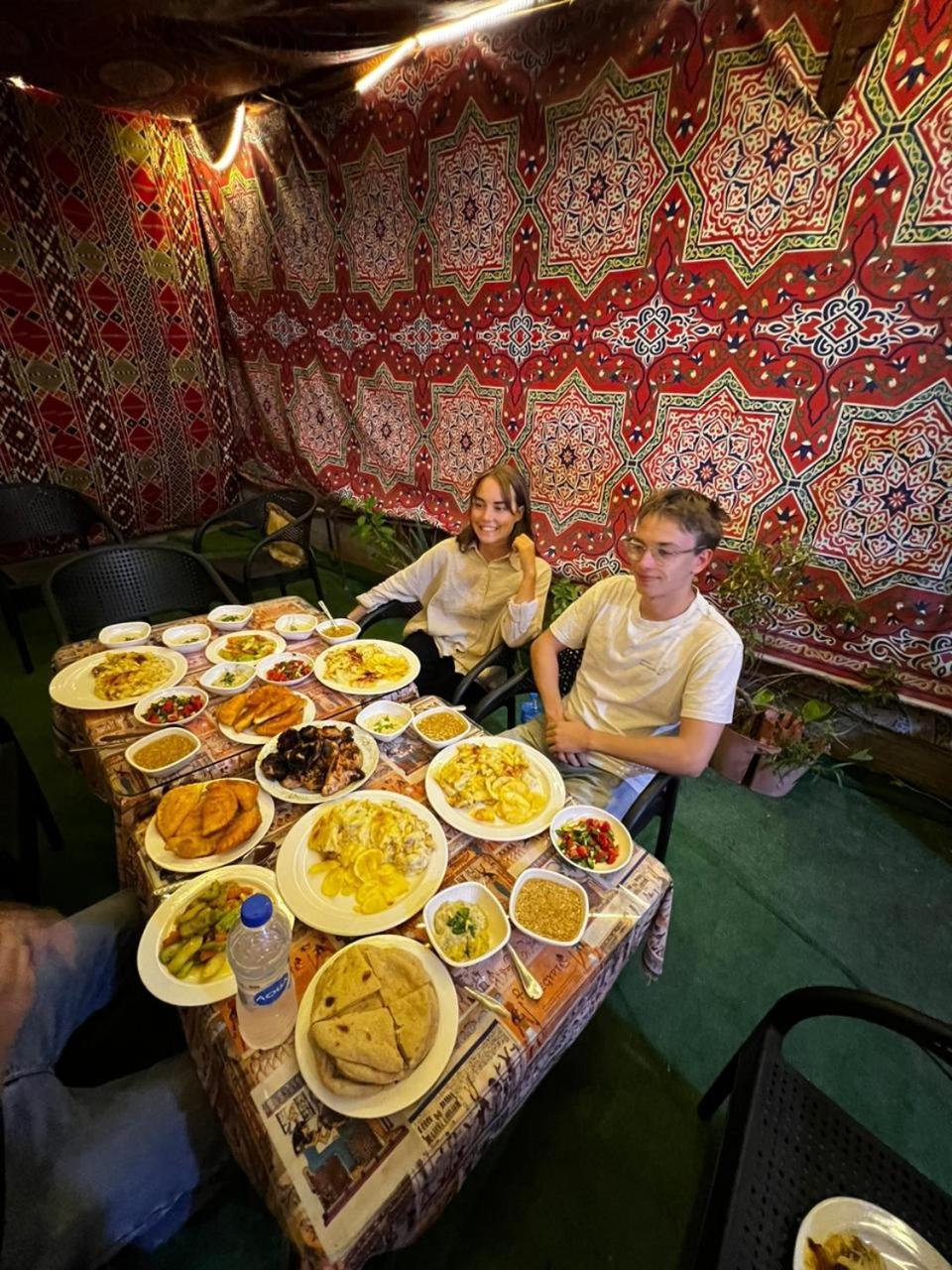 Jana Pyramids View In 3 Bed and Breakfast Kafret el-Gabal Buitenkant foto
