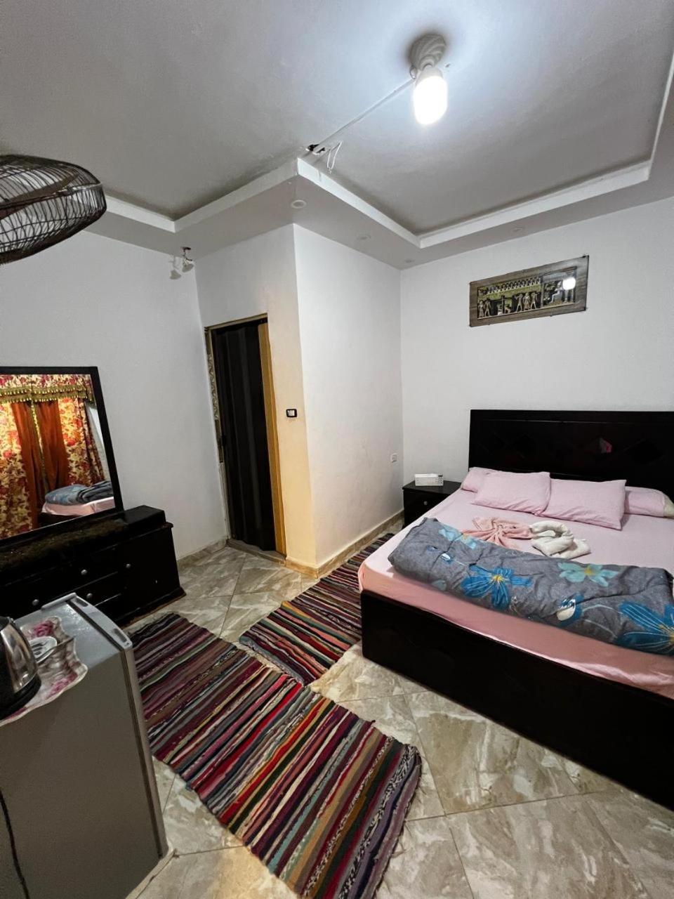 Jana Pyramids View In 3 Bed and Breakfast Kafret el-Gabal Buitenkant foto